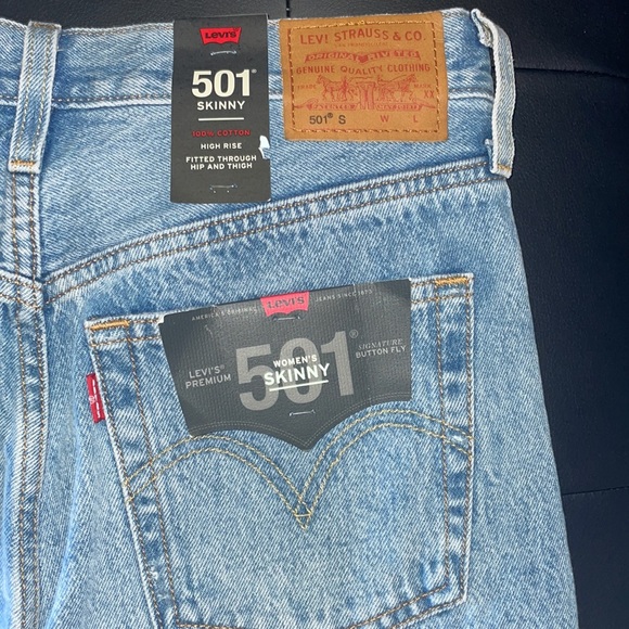 BRAND NEW!!! Tags 🏷 still attached Levi’s 501 skinny distressed jeans - Picture 3 of 5